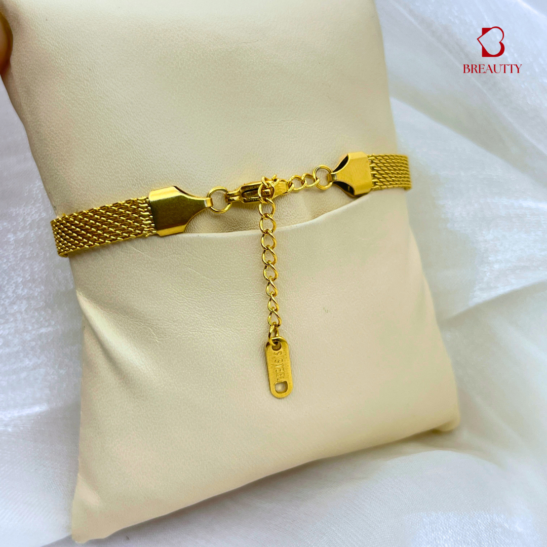 BREAUTTY GREEN CLOVE FLOWER STONE BRACELET