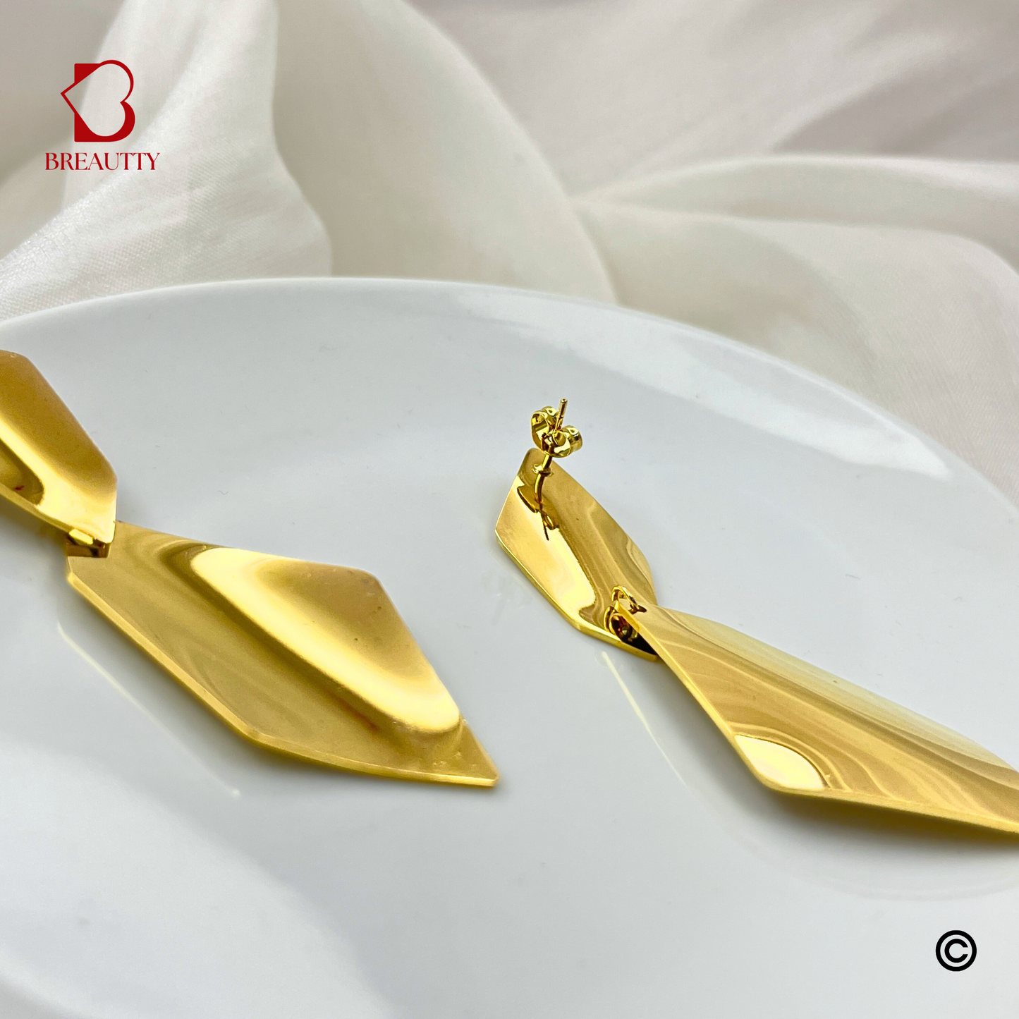 BREAUTTY 18K GOLD PLATED ATTRACTIVE TIE SHAPE EARRINGS