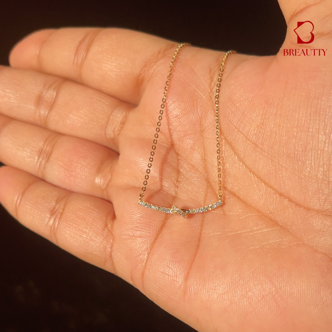 BREAUTTY ELEGANCE MEETS MINIMALISM LIGHTWEIGHT SILVER NECKPIECE