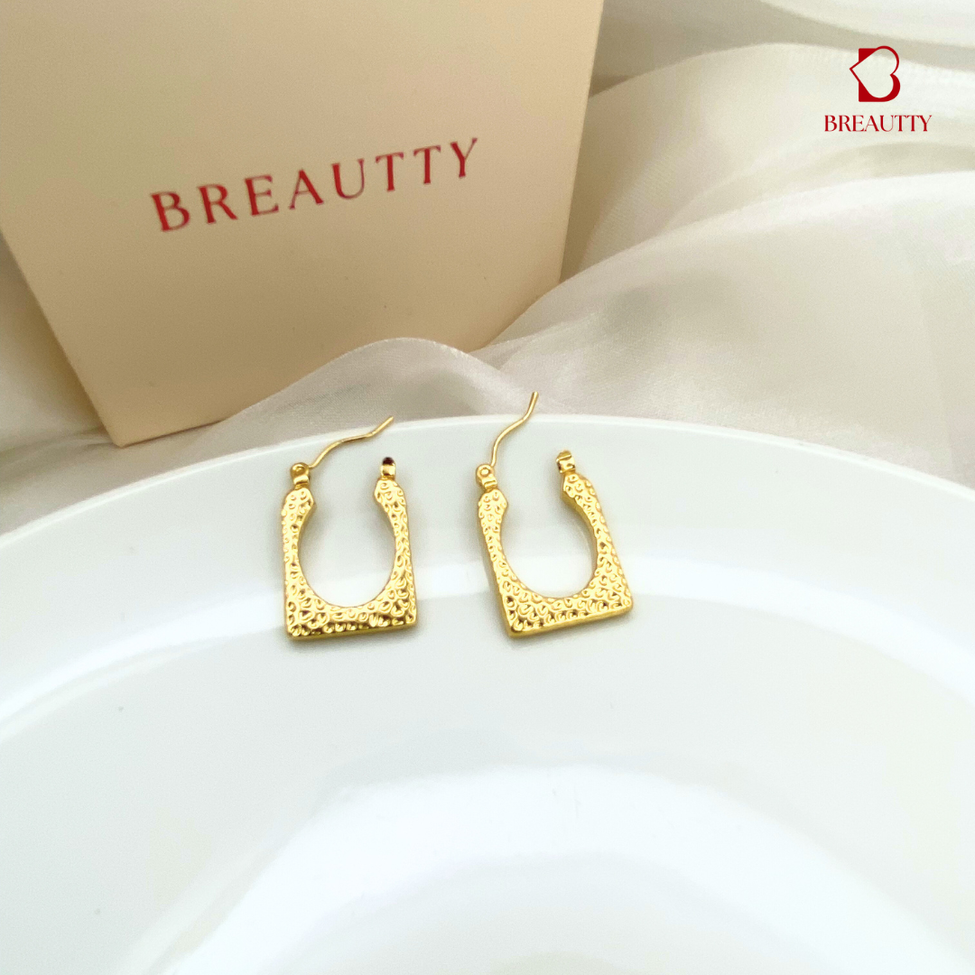 BREAUTTY 18 K GOLD PLATED SMALL RECTANGULAR HOOPS | DAILYWEAR