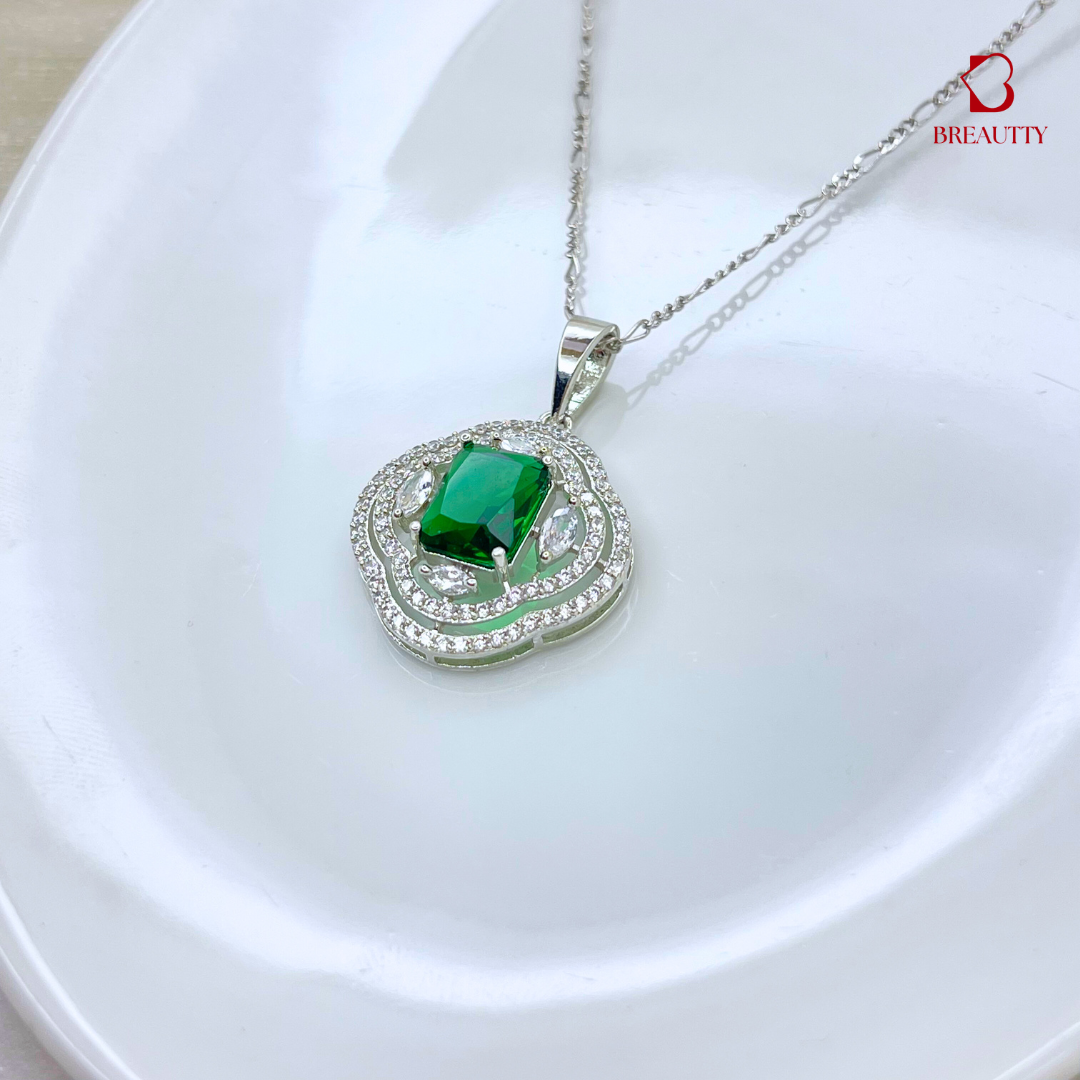 BREAUTTY 92.5 STERLING SILVER EMERALD GREEN STONE PENDANT SET
