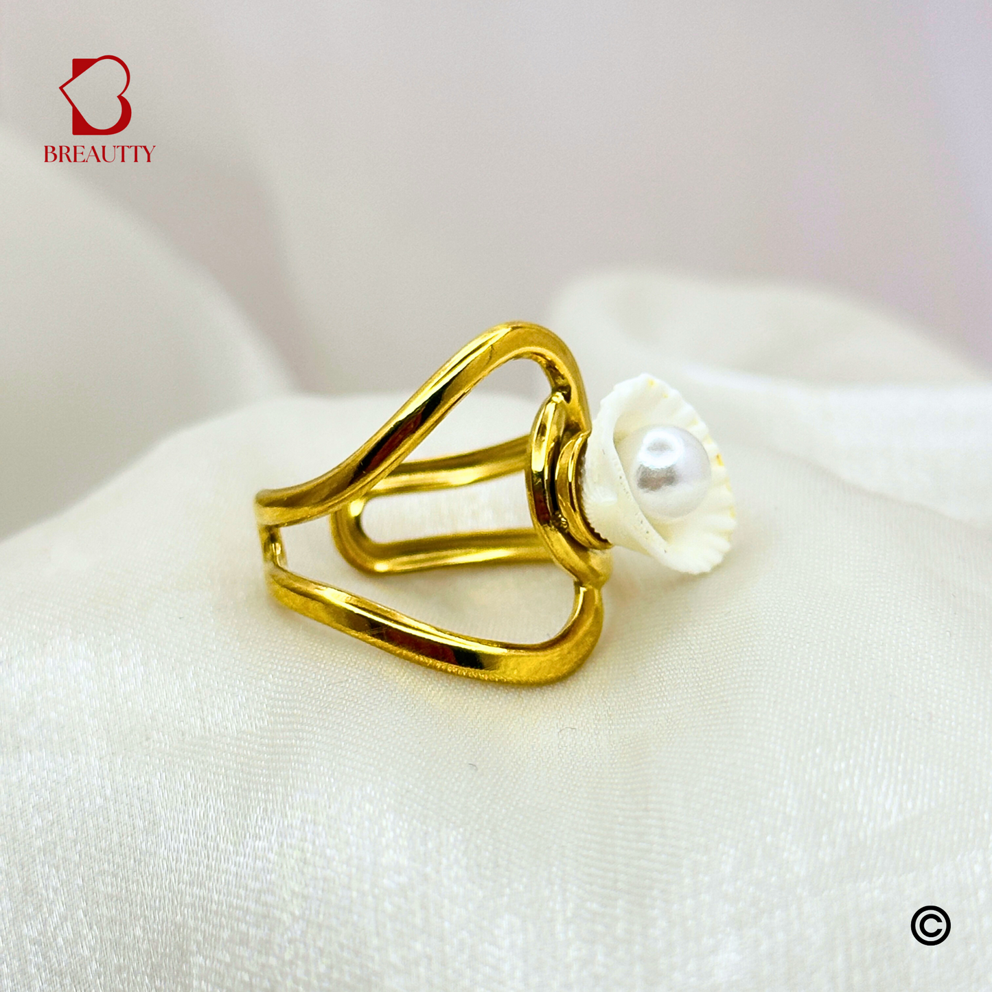 BREAUTTY SEA SHELL 18k GOLD PLATED RING | ADJUSTABLE