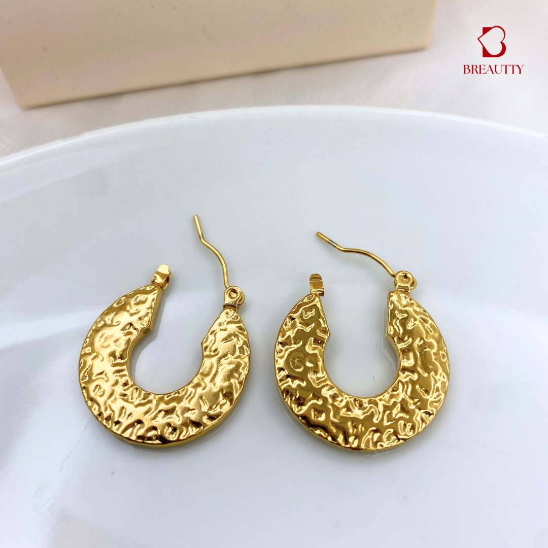 BREAUTTY 18K GOLD PLATED TEXTURED GOLD HOOP EARRINGS