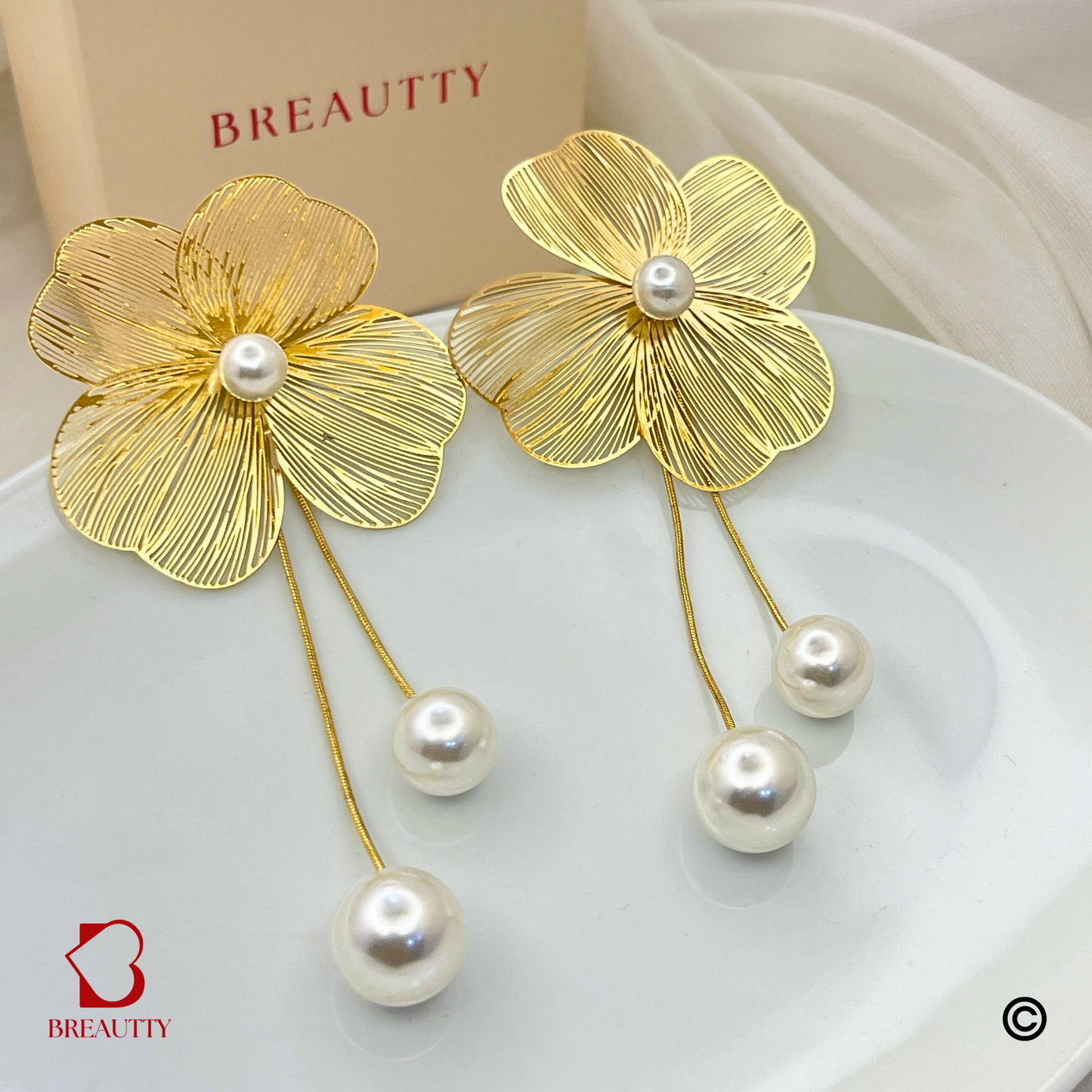 BREAUTTY 18K GOLD PLATED ATTRACTIVE FLOWER EARRINGS WITH PEARL