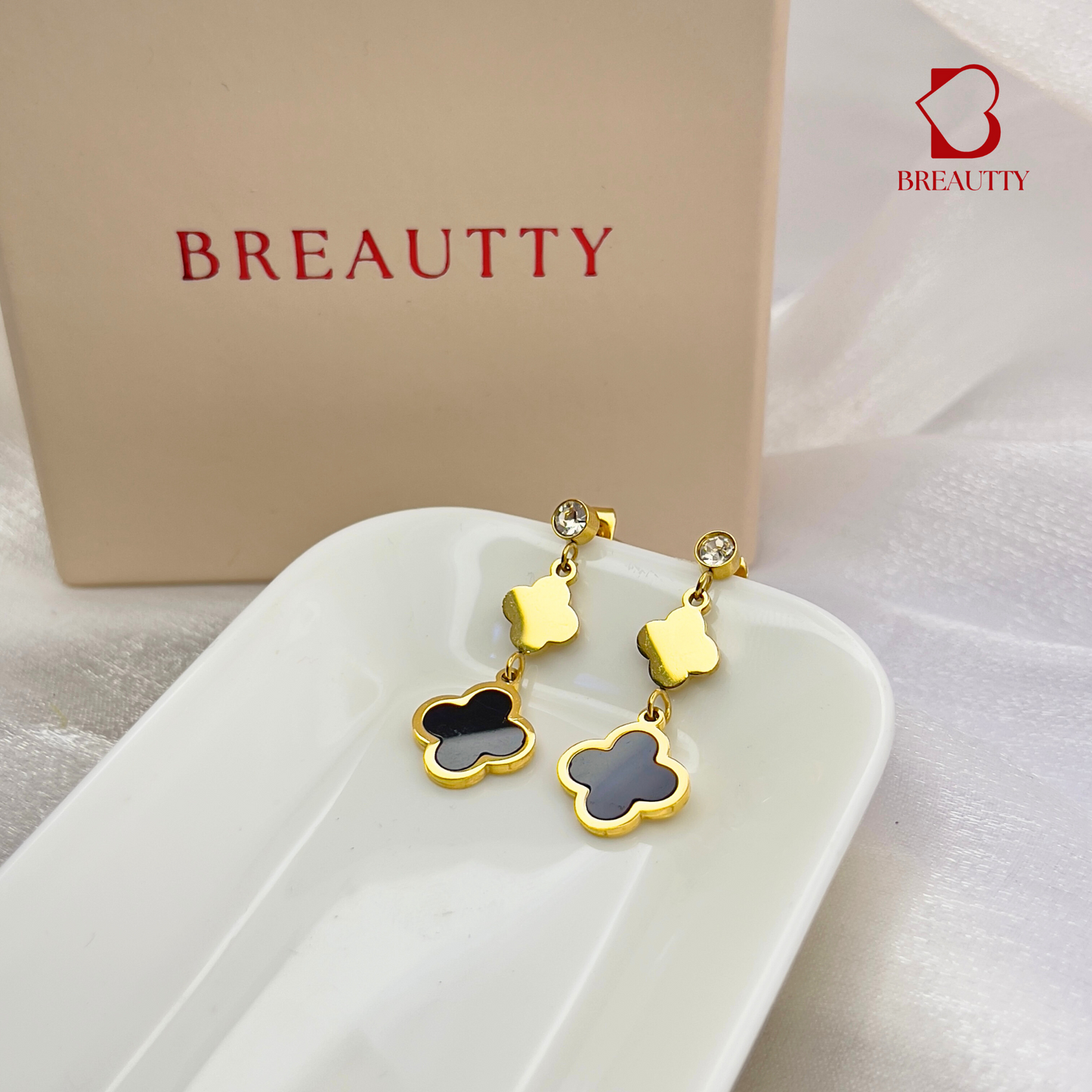 BREAUTTY 18K GOLD PLATED BLACK AND GOLD CLOVER CHARM EARRING