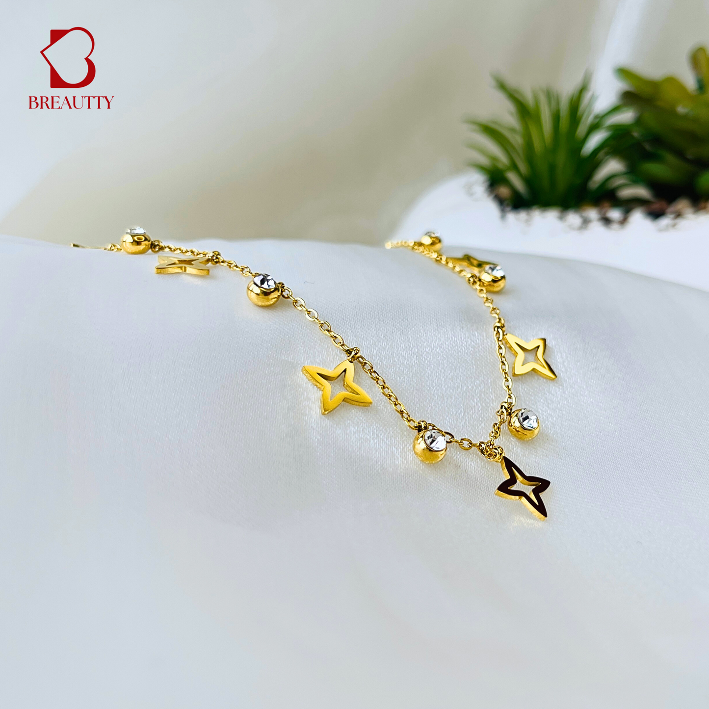 BREAUTTY 18K GOLD-PLATED STAR STUDDED NECKLACE