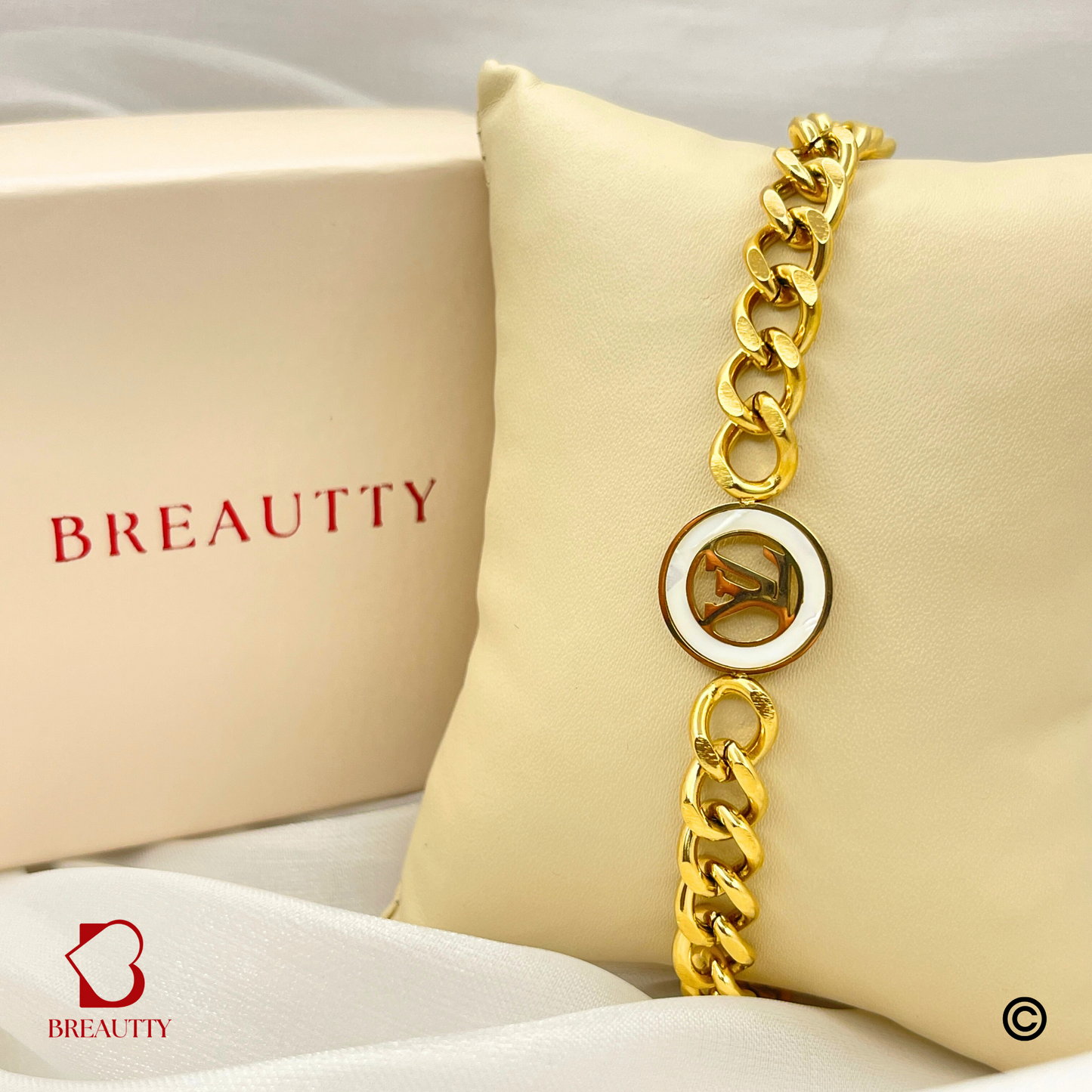 BREAUTTY 18K GOLD PLATED LV BRACELET