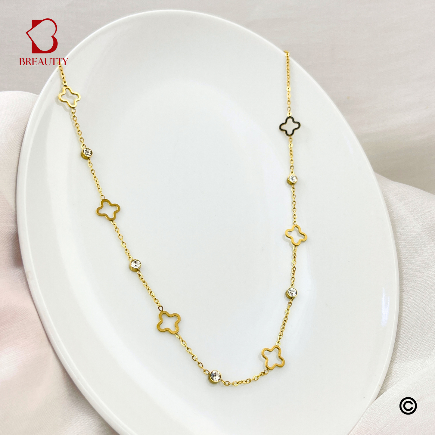 BREAUTTY 18K GOLD PLATED  HOLLOW CLOVER CHAIN FOR EVERYDAY LOOK