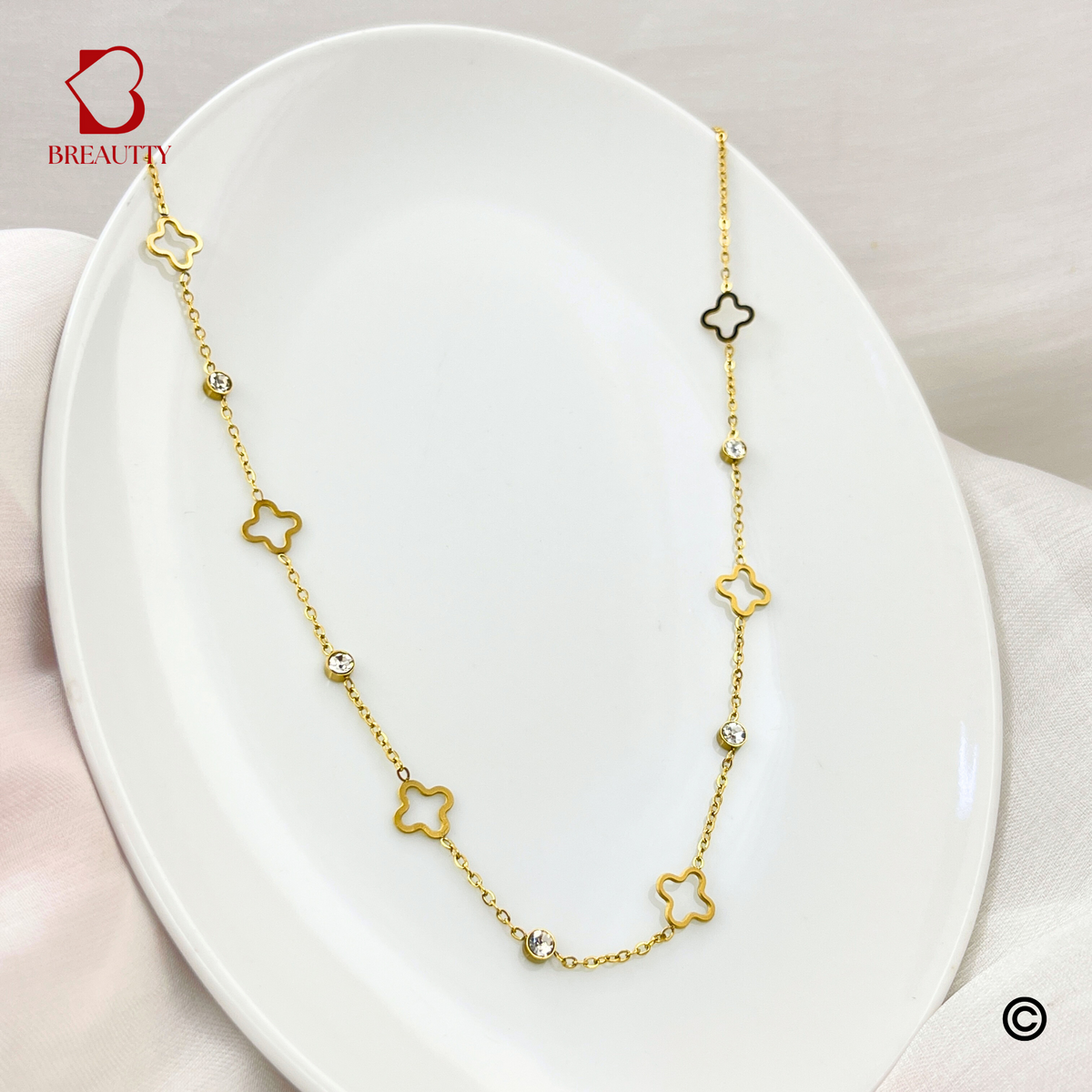 BREAUTTY 18K GOLD PLATED  HOLLOW CLOVER CHAIN FOR EVERYDAY LOOK