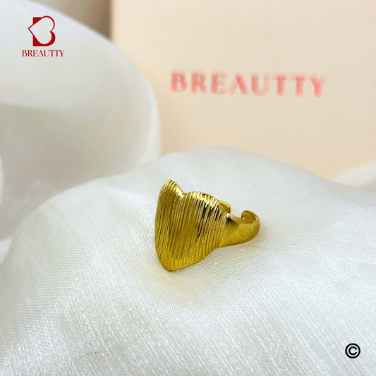 BREAUTTY HEART TEXTURE 18K GOLD PLATED WATERPROOF LIGHTWEIGHT STATEMENT RING – ADJUSTABLE