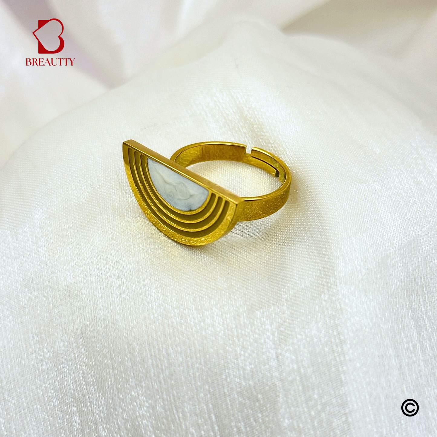 BREAUTTY HALF MOON MOP STONE RING | ADJUSTABLE