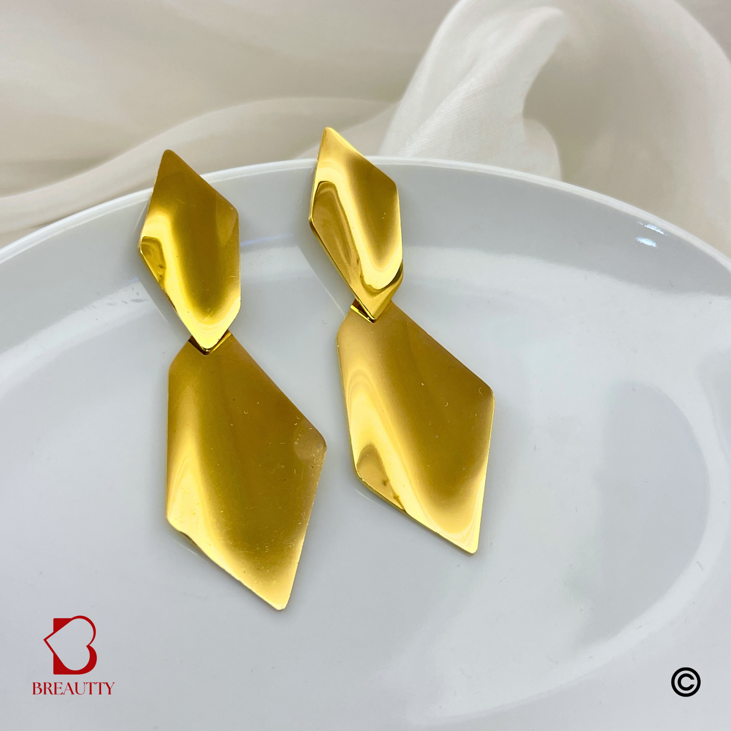 BREAUTTY 18K GOLD PLATED ATTRACTIVE TIE SHAPE EARRINGS