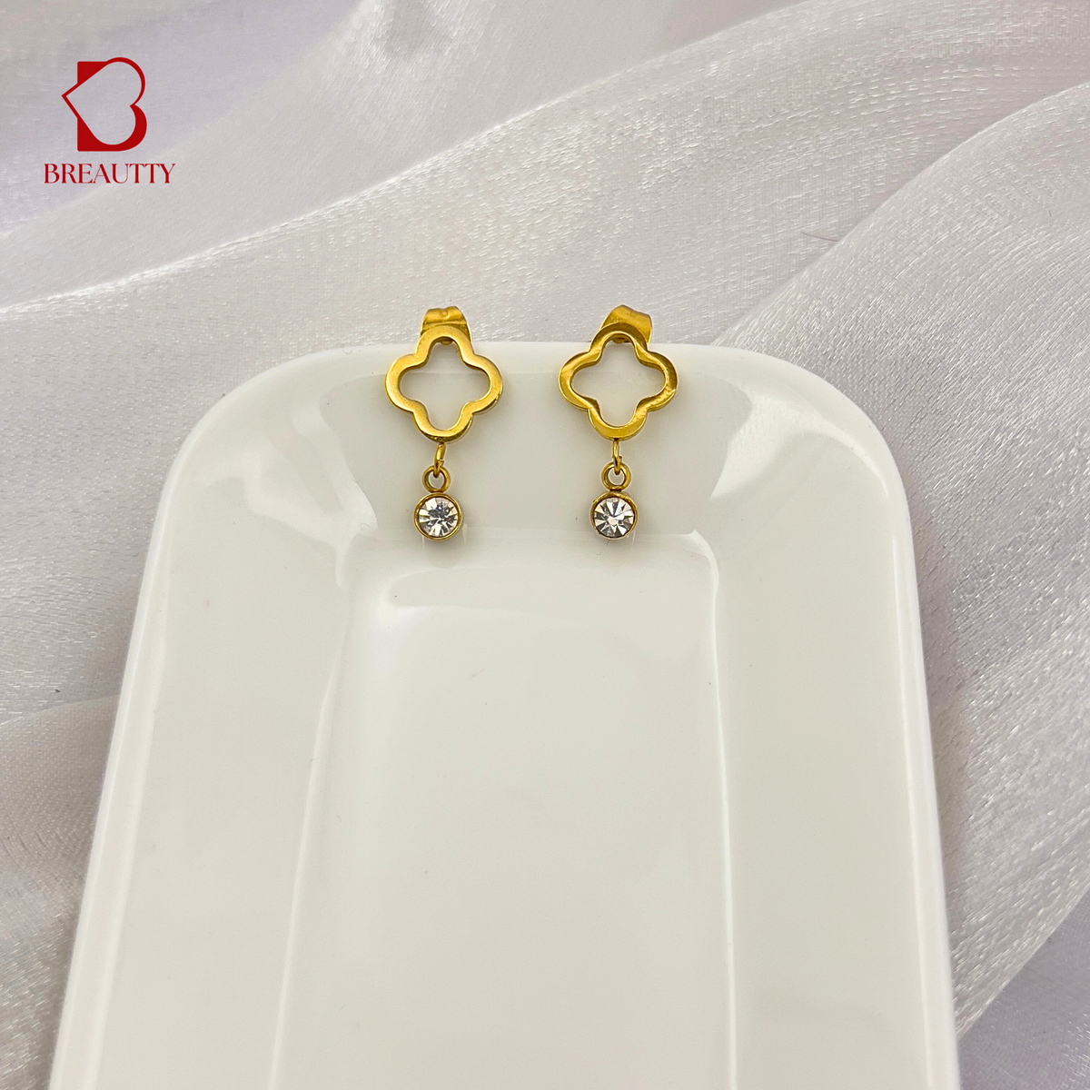 BREAUTTY 18K GOLD PLATED HOLLOW CLOVE