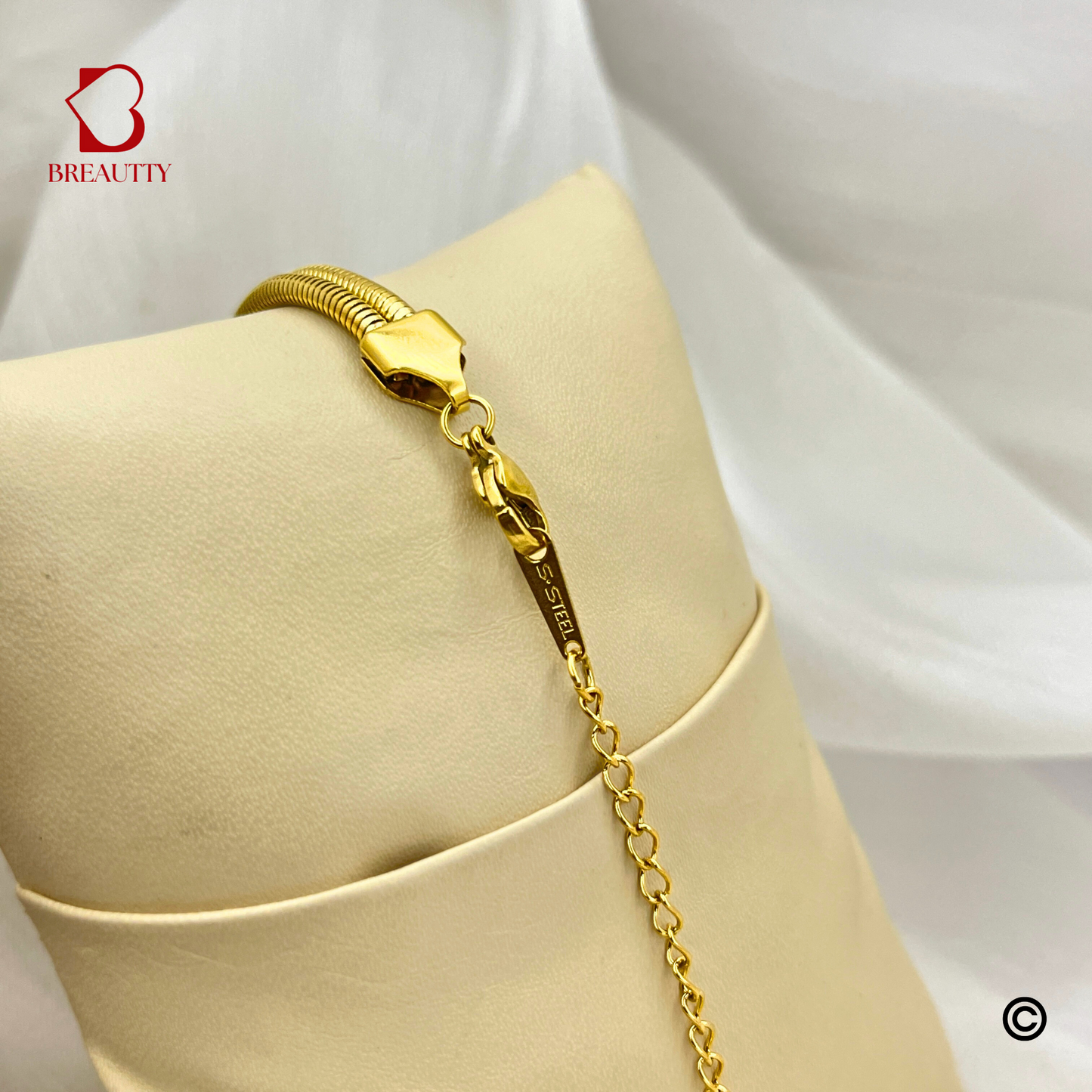 BREAUTTY 18K GOLD PLATED KNOT DESIGN BRACELET