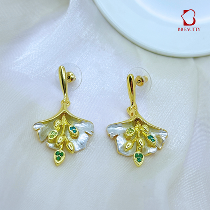 BREAUTTY GINKGO LEAF PENDANT SET – 18K GOLD PLATED WITH MOTHER OF PEARL & GREEN ZIRCON ACCENTS