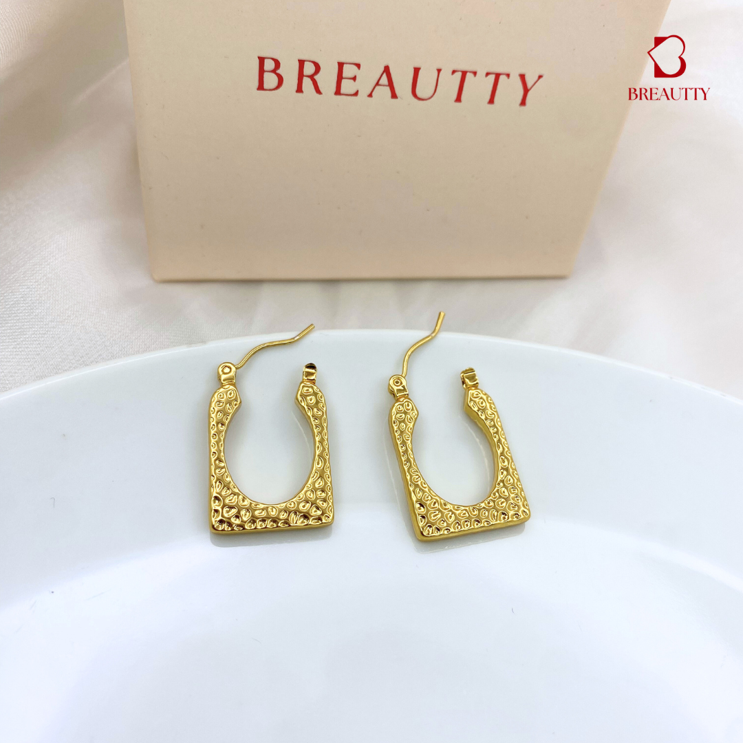 BREAUTTY  18 K GOLD  PLATED SMALL RECTANGULAR HOOPS | DAILYWEAR