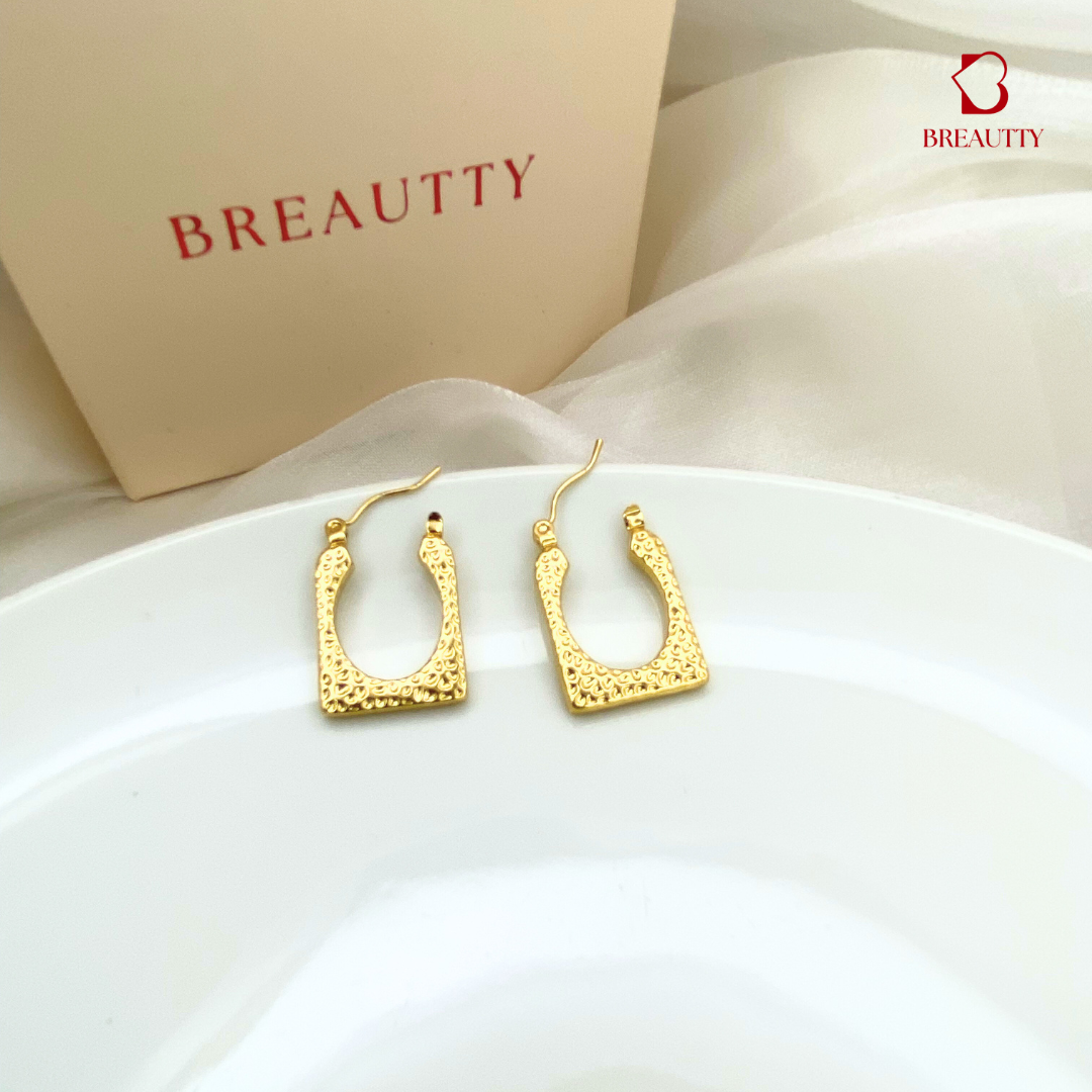 BREAUTTY  18 K GOLD  PLATED SMALL RECTANGULAR HOOPS | DAILYWEAR