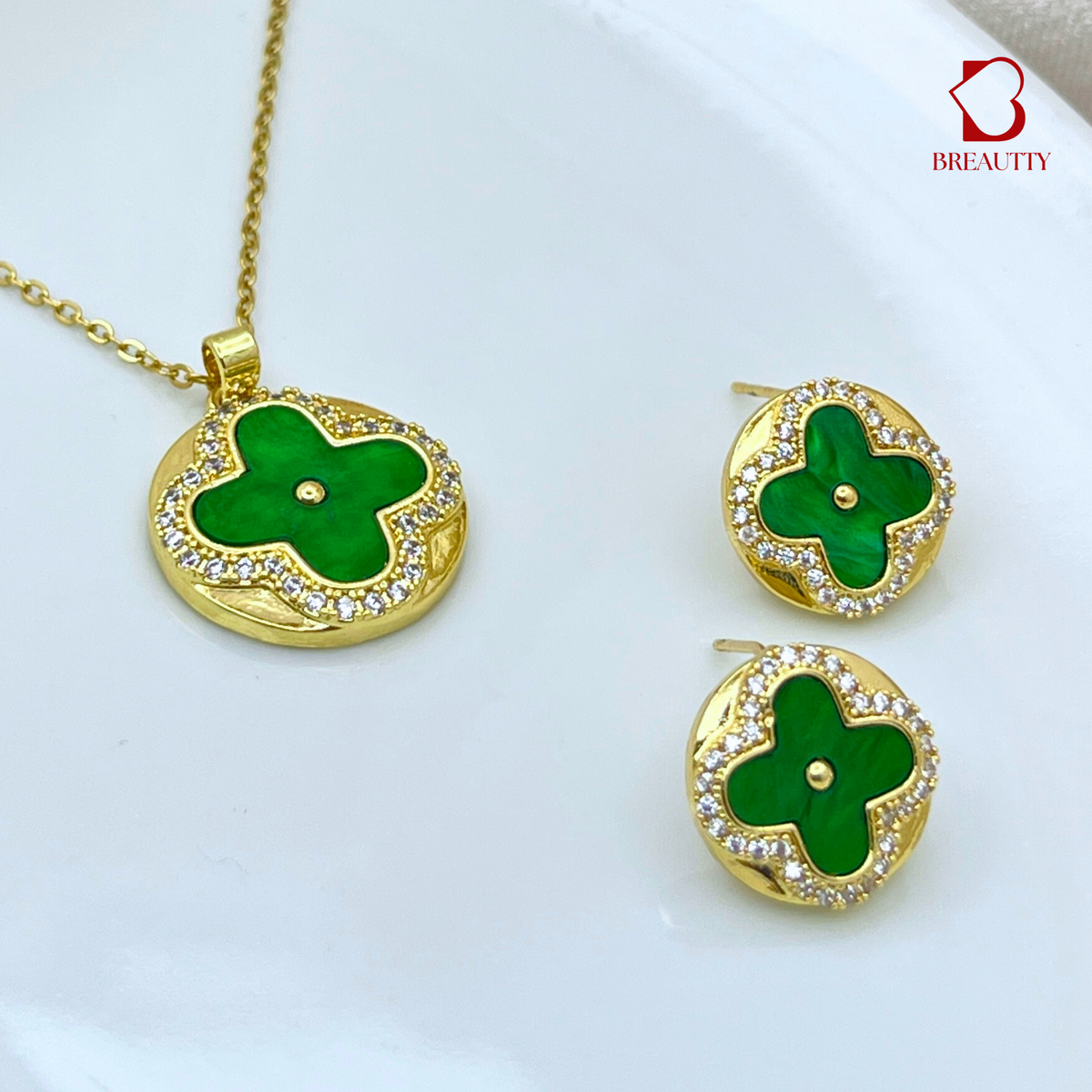 BREAUTTY GREEN CLOVER 18K GOLD PLATED STAINLESS STEEL PENDANT SET FOR WOMEN – ELEGANT, LUXURY JEWELRY GIFT