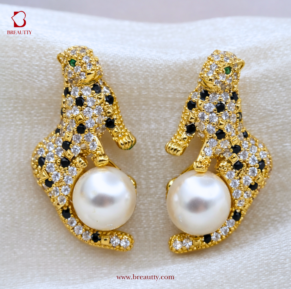 BREAUTTY 18K GOLD PLATED JEWELLERY PEARL PANTHER EARRINGS | STAINLESS STEEL