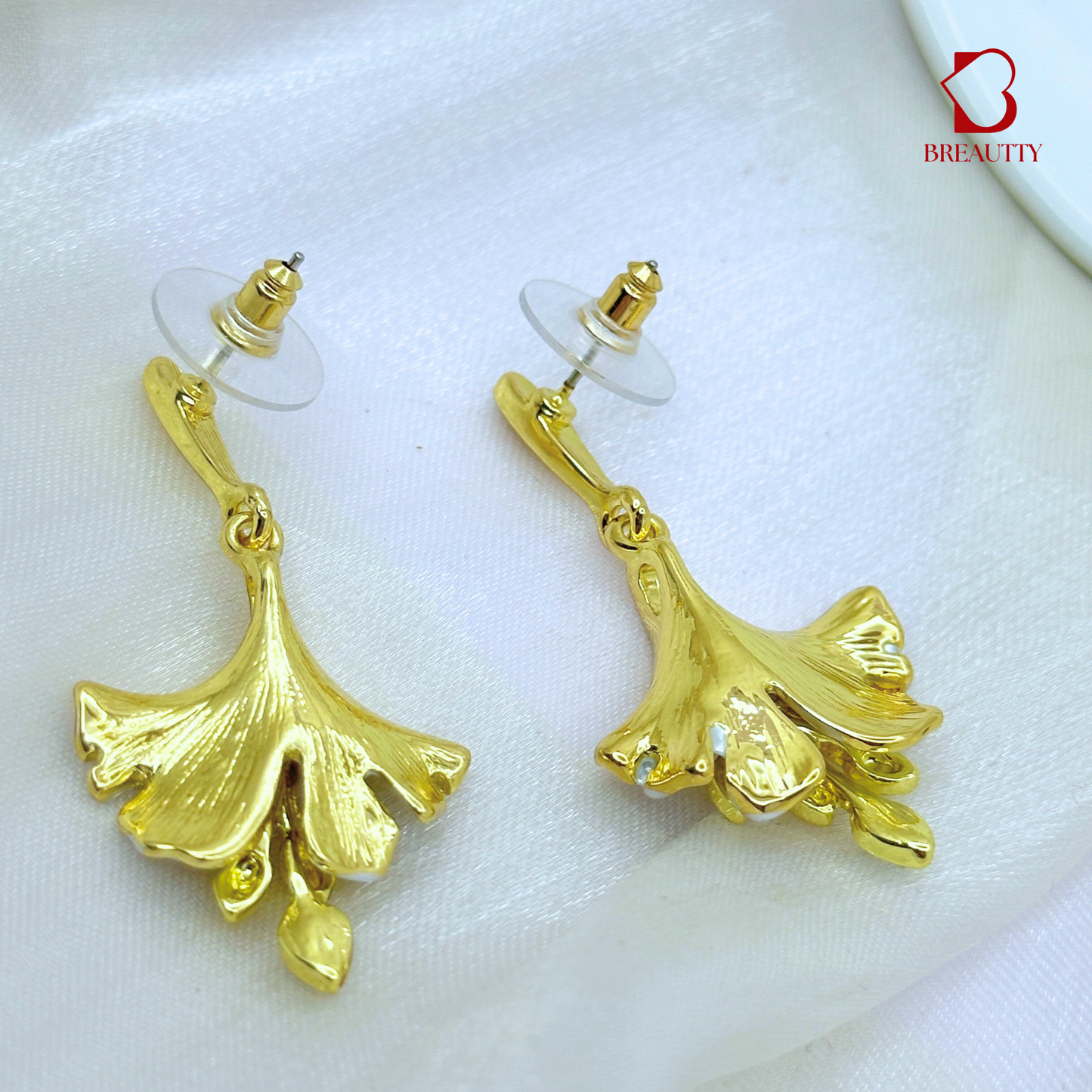 BREAUTTY GINKGO LEAF PENDANT SET – 18K GOLD PLATED WITH MOTHER OF PEARL & GREEN ZIRCON ACCENTS