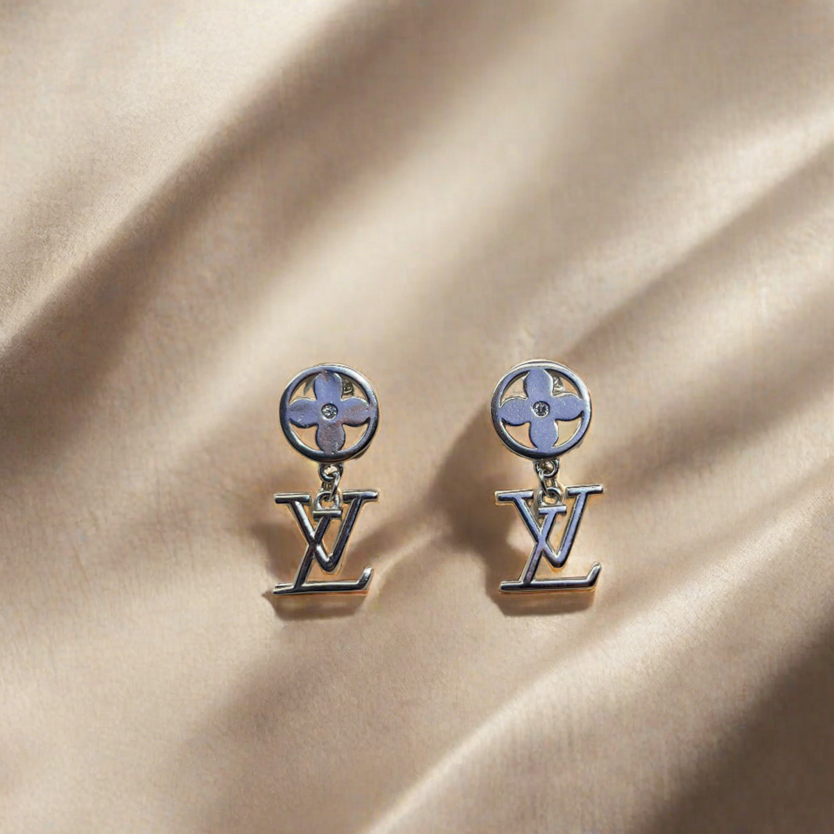 BREAUTTY 925 STERLING SILVER L AND V  ICONIC EARRING