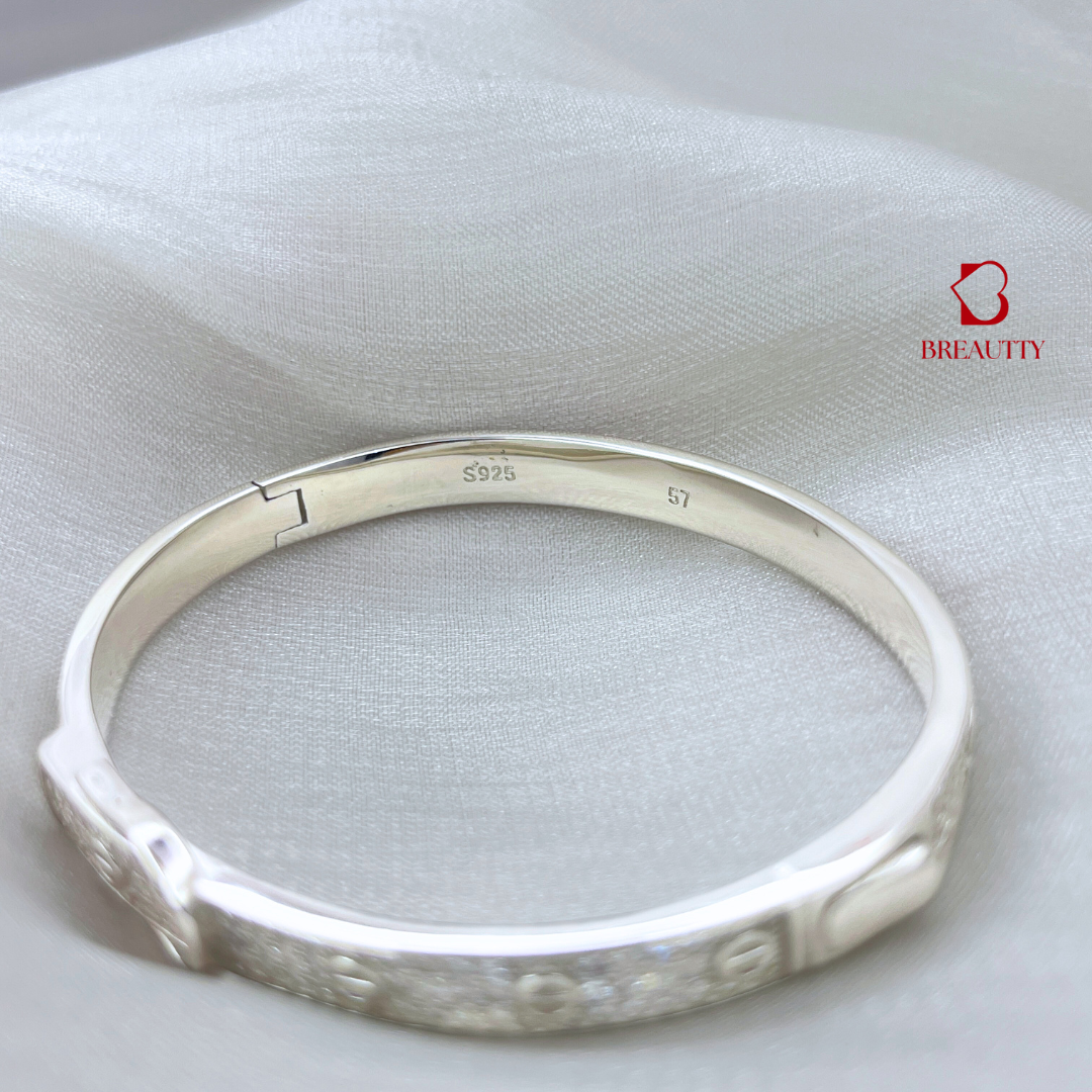 BREAUTTY LUXE BELT-INSPIRED CUFF BRACELET IN STERLING SILVER