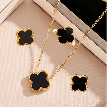 BREAUTTY 18K GOLD PLATED  CLEEF WITH BLACK CLOVER PENDANT SET