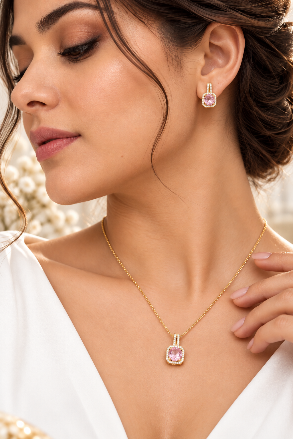 lightweight jewellery for woman